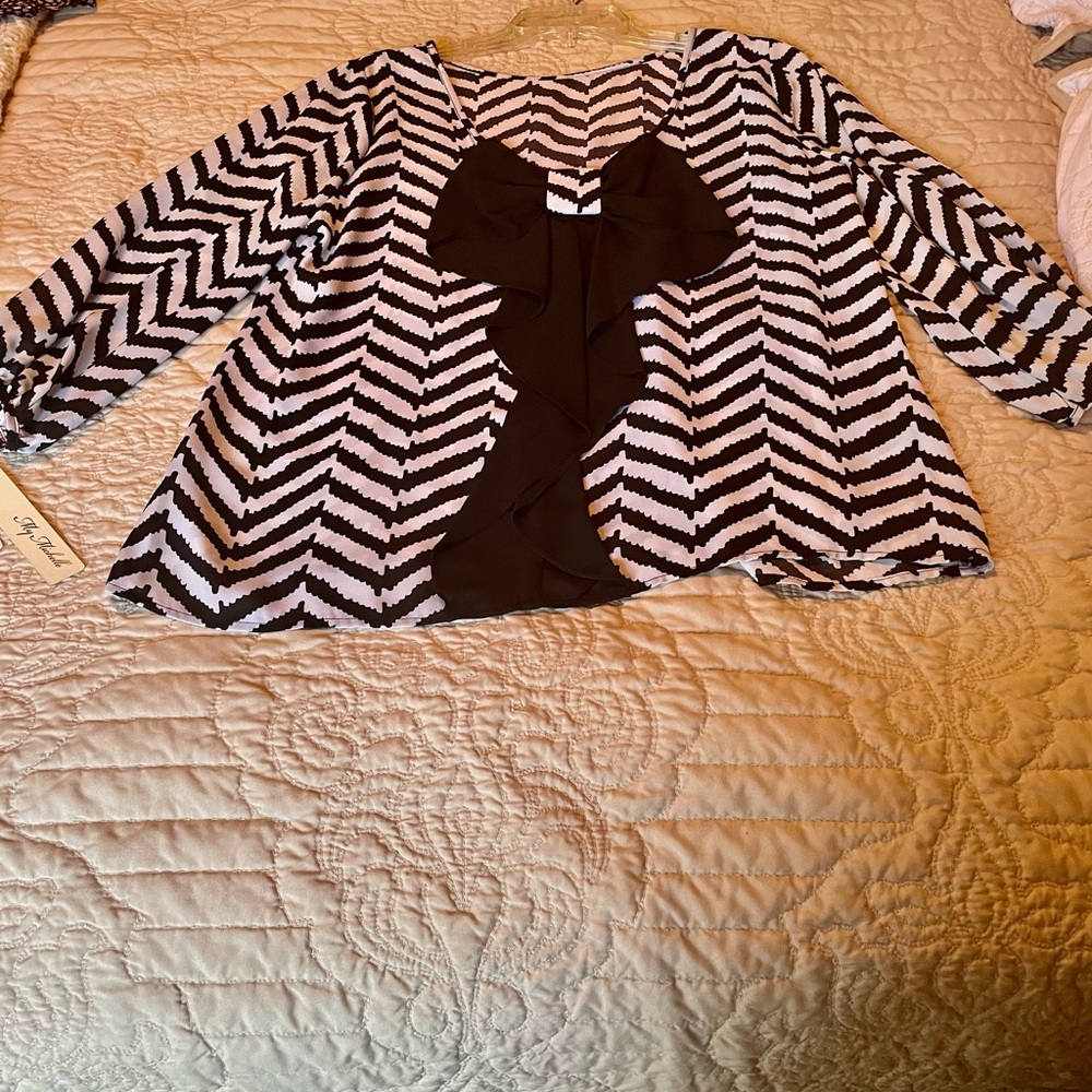Large brand my Michelle top.